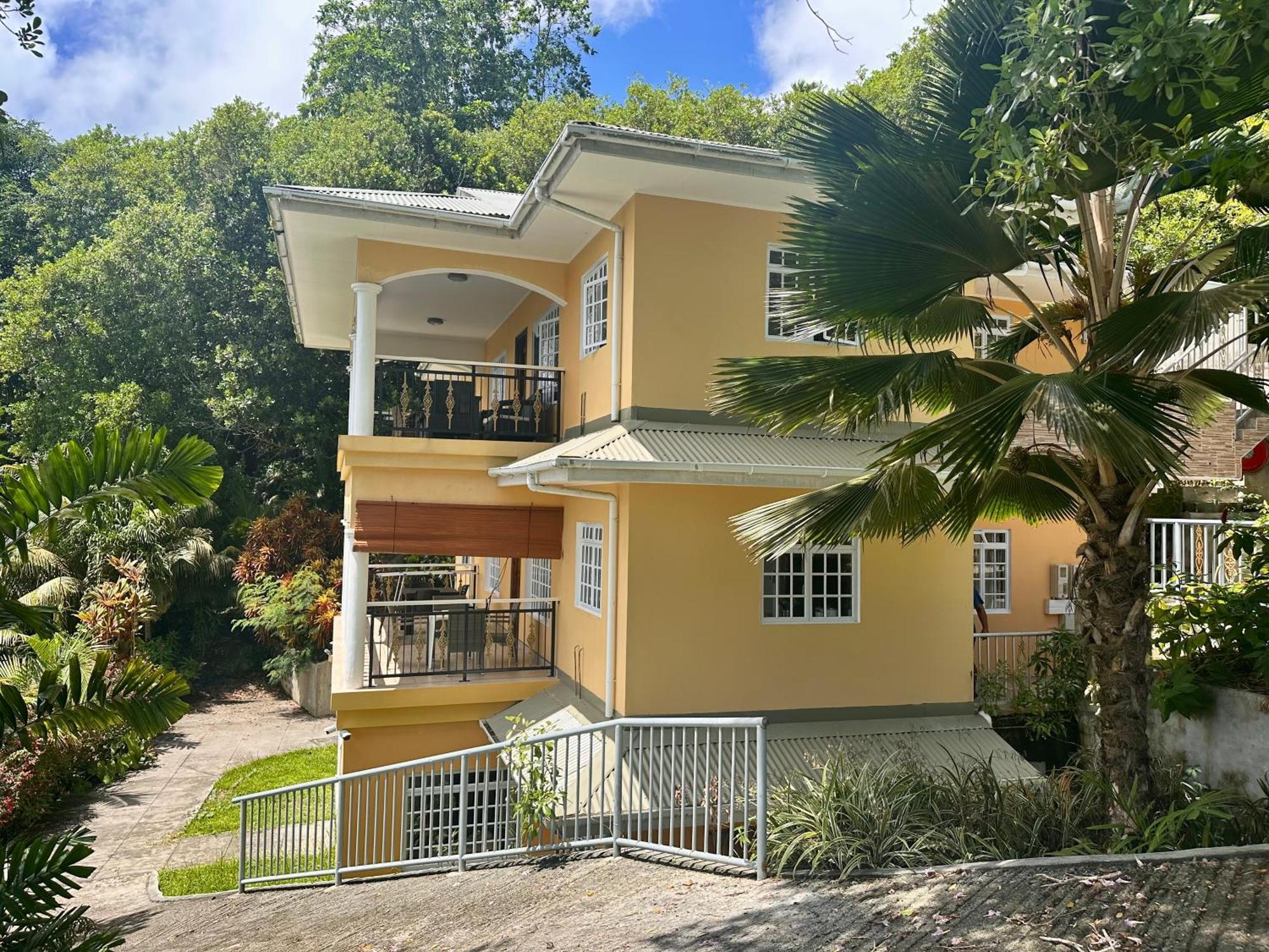 Anse Royale Bay View Apartments Екстериор снимка